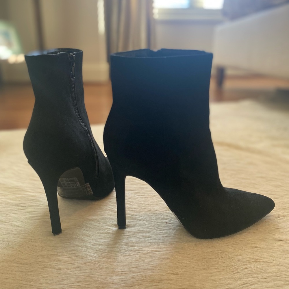 Faux suede heel bootie size 7